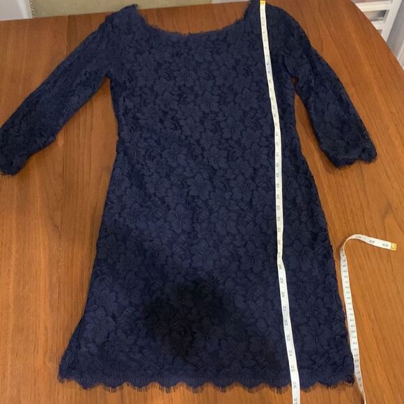 Diane von Furstenberg Navy Lace Sheath Dress | Size 12 | 3/4 Sleeve Cocktail - Picture 8 of 10